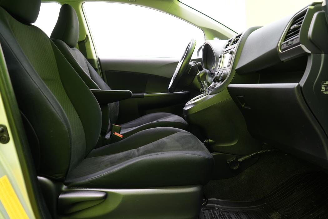 Toyota Verso-S 2012