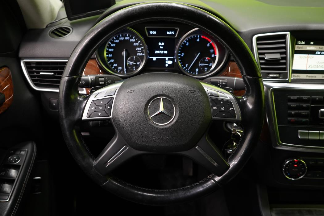 Mercedes-Benz ML 2011