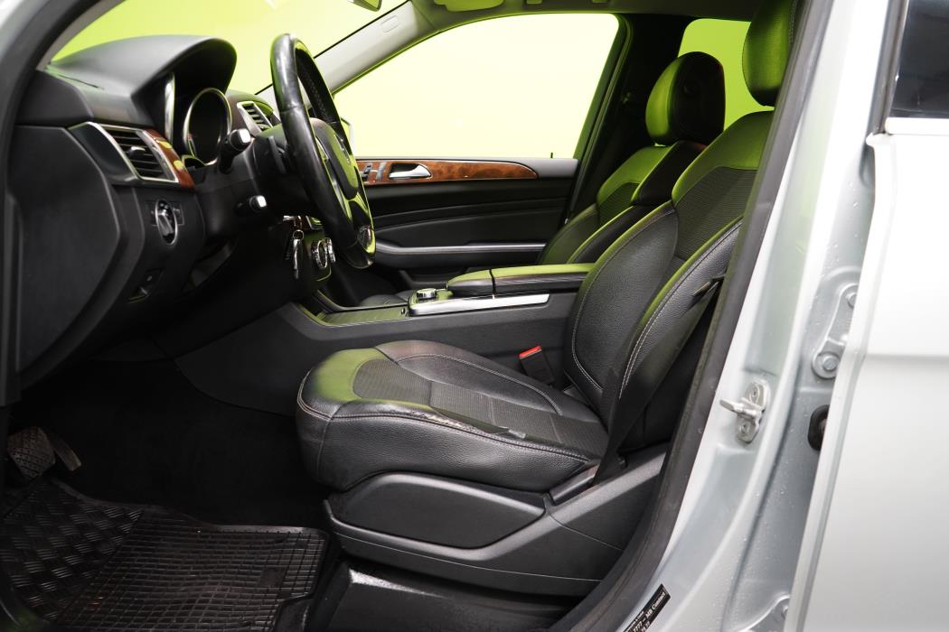 Mercedes-Benz ML 2011