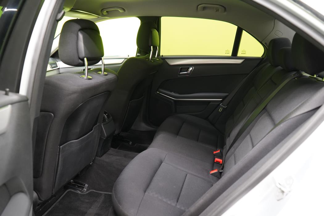 Mercedes-Benz E 2009