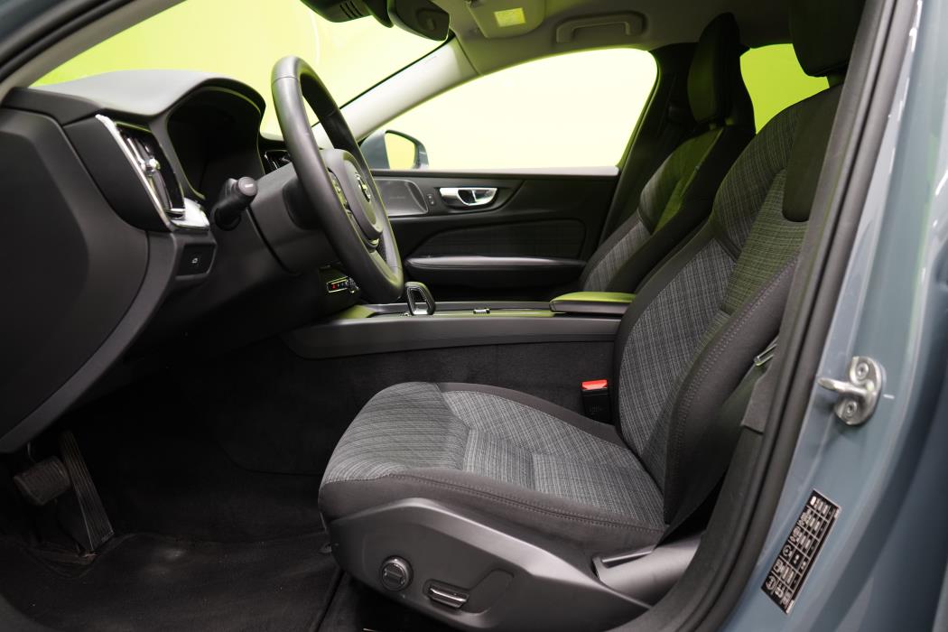 Volvo V60 2023