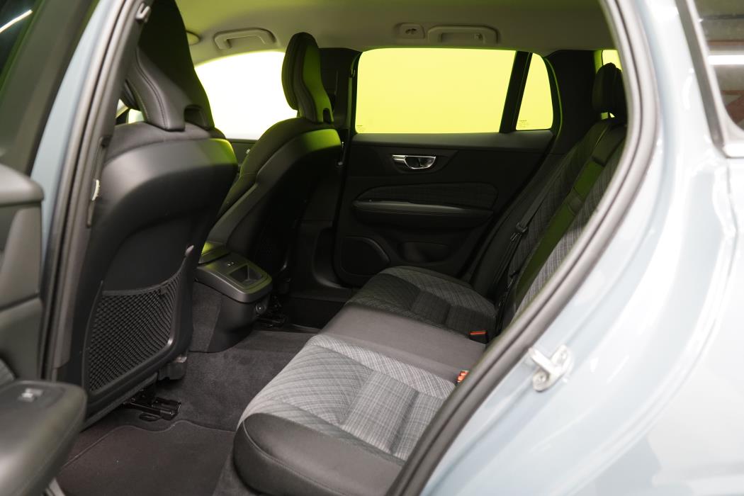 Volvo V60 2023