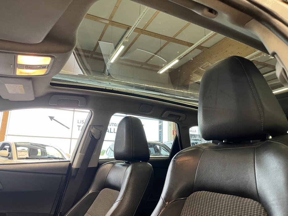 Toyota Auris 2015