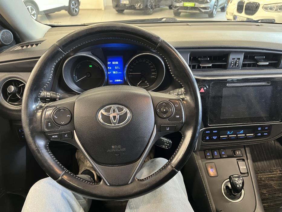 Toyota Auris 2015