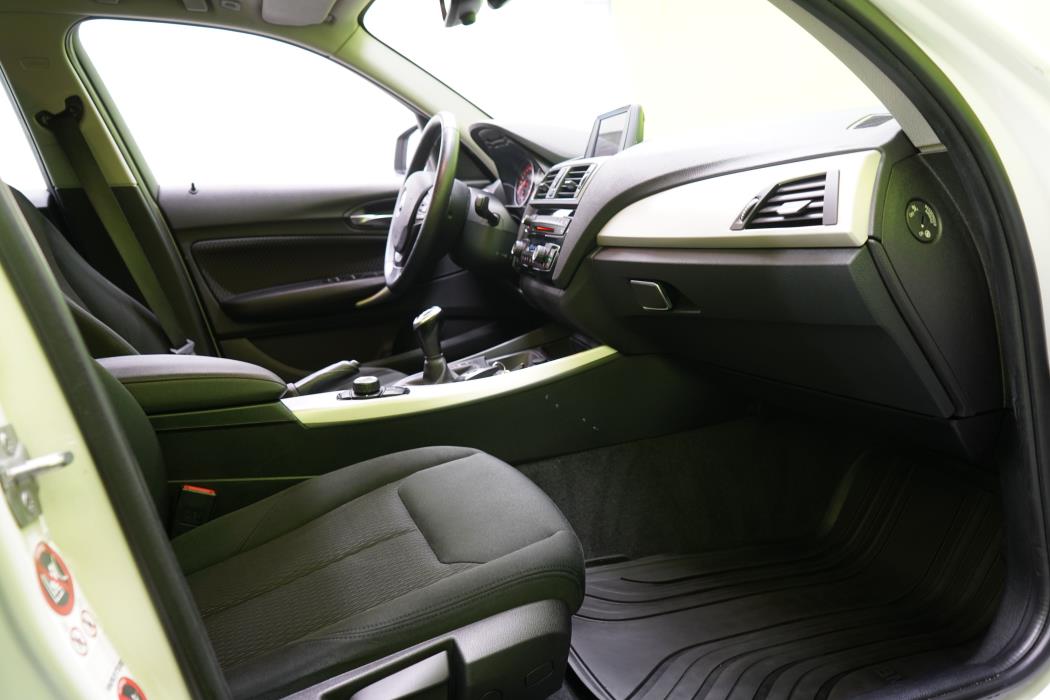 BMW 118 2016