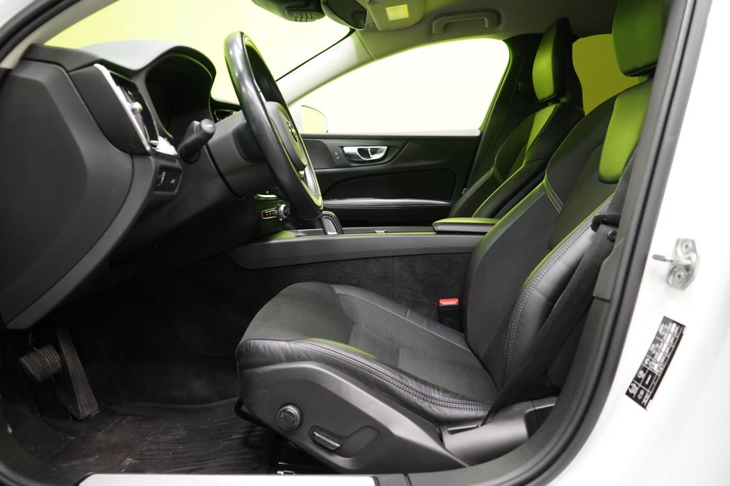 Volvo V60 2021