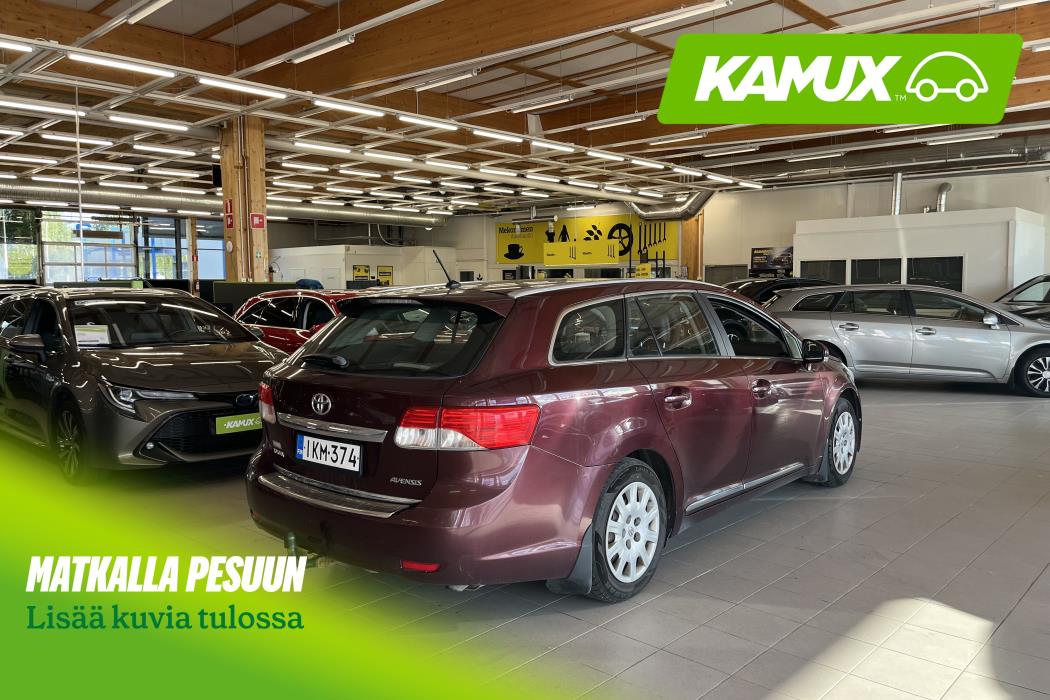 Toyota Avensis 2012