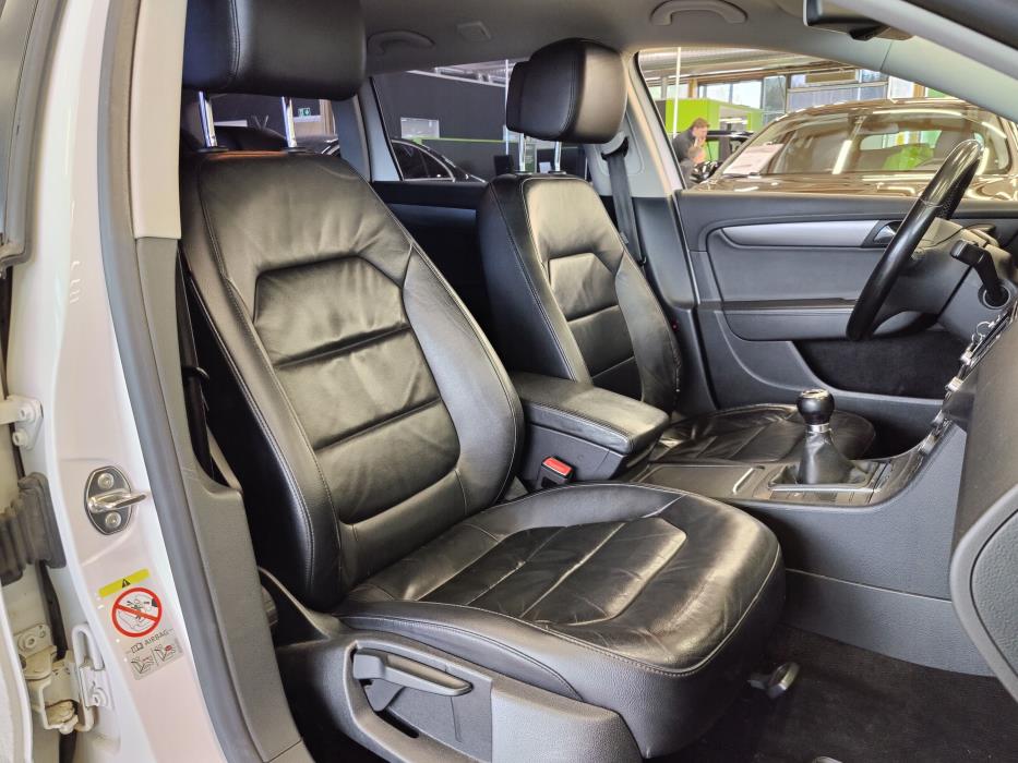 Volkswagen Passat 2011