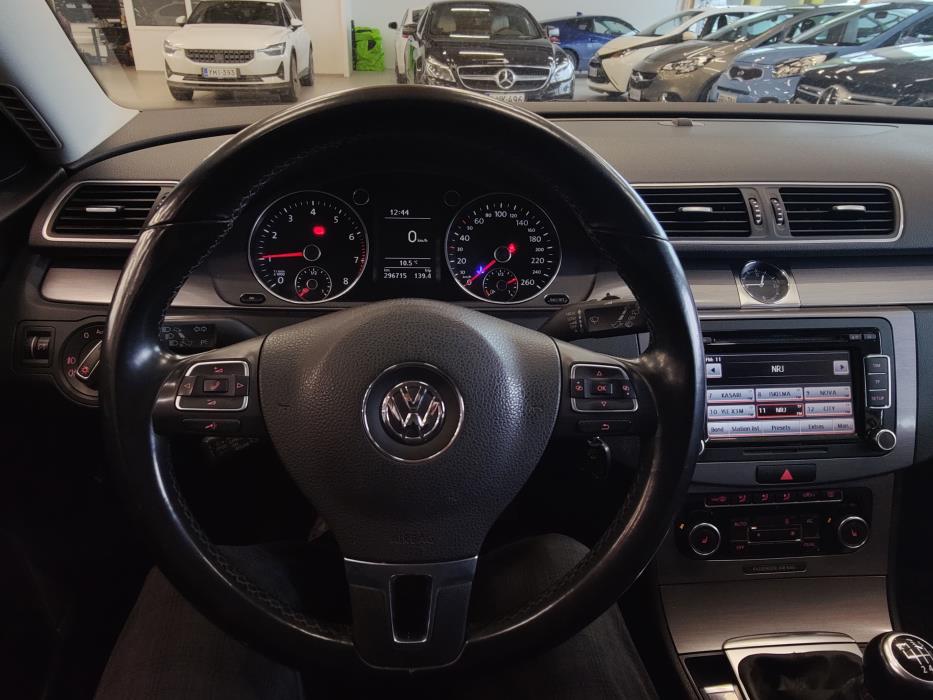 Volkswagen Passat 2011