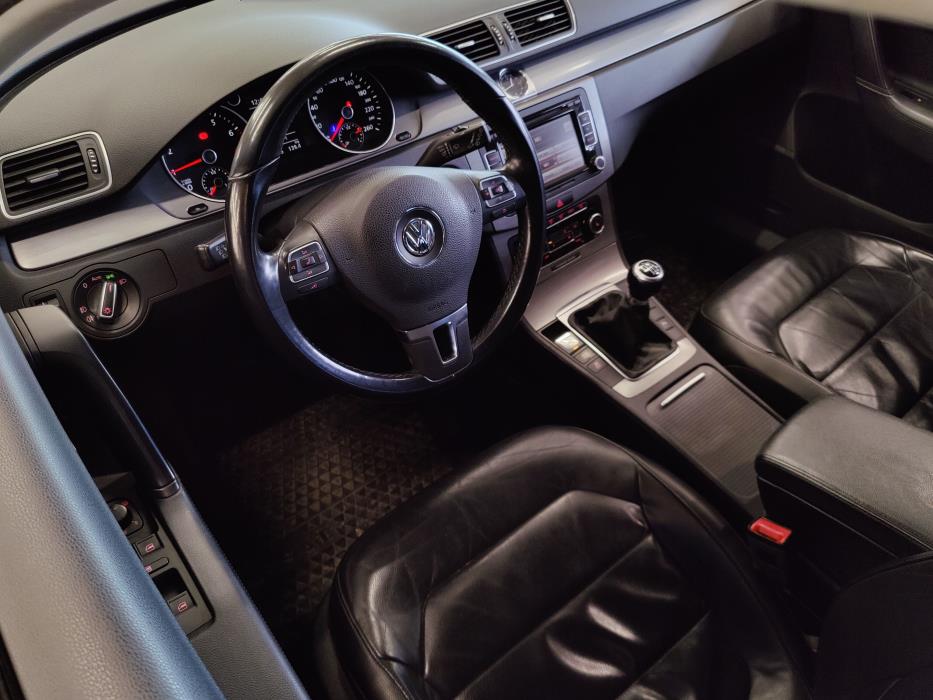 Volkswagen Passat 2011