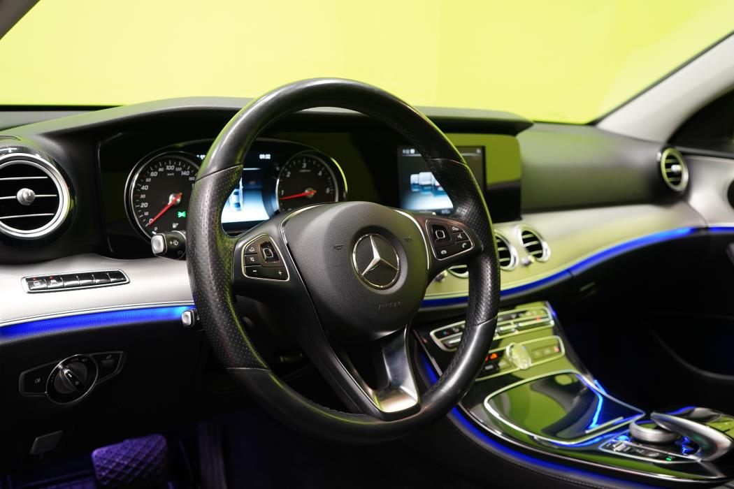 Mercedes-Benz E 2016