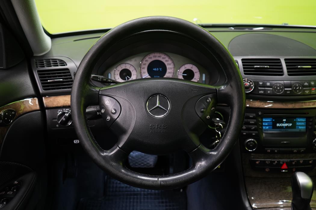 Mercedes-Benz E 2006