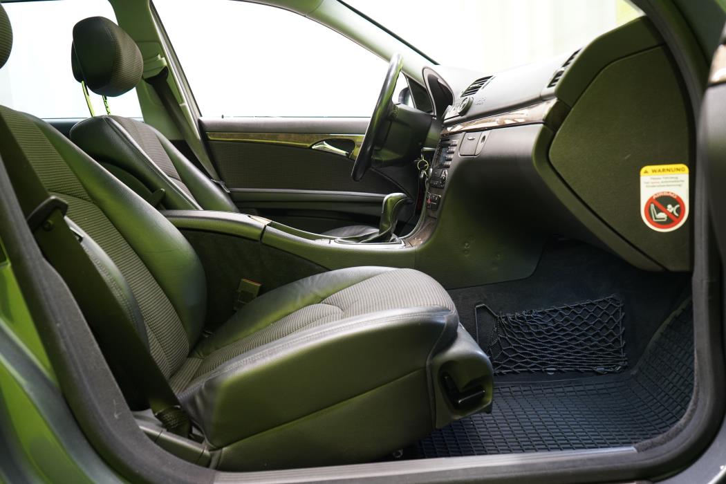 Mercedes-Benz E 2006
