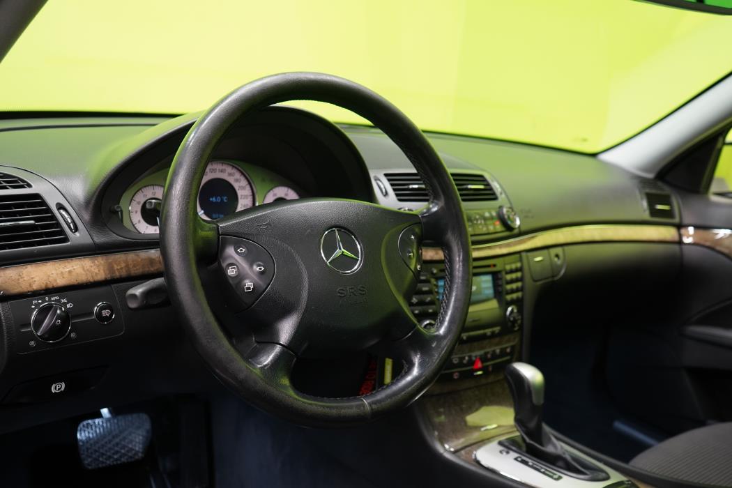 Mercedes-Benz E 2006