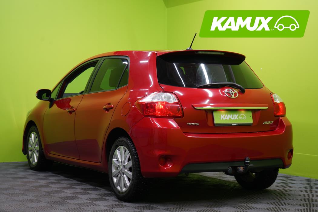 Toyota Auris 2012