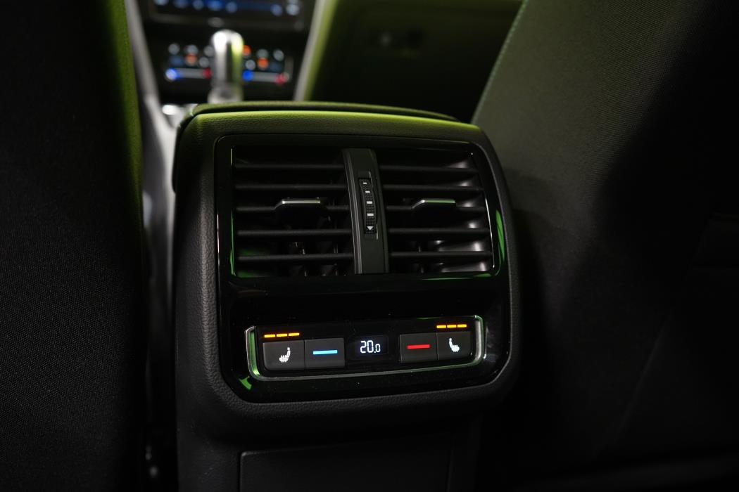 Volkswagen Passat 2021