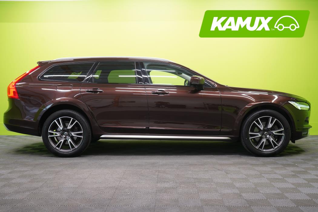 Volvo V90 Cross Country 2017