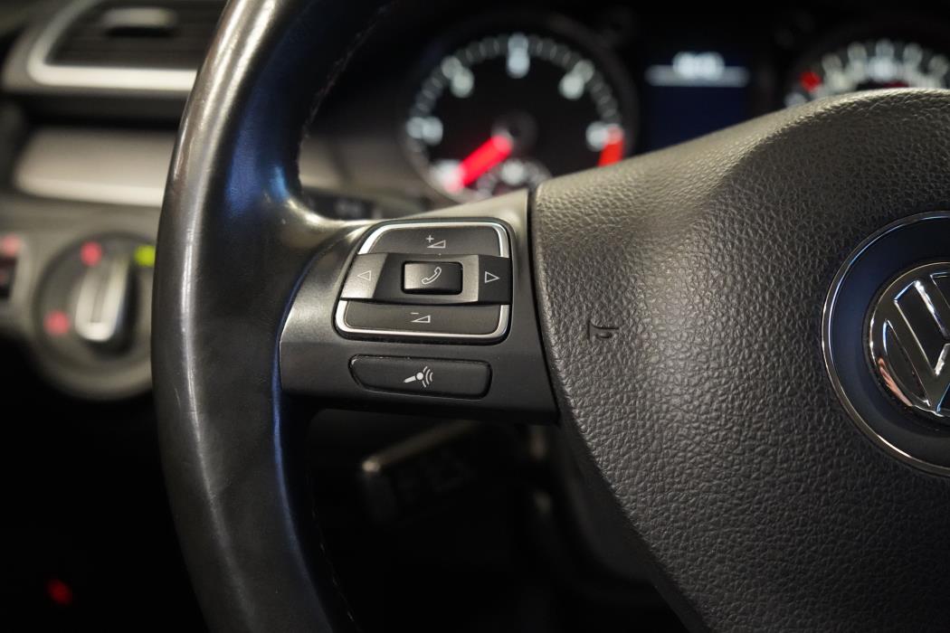 Volkswagen Passat 2011