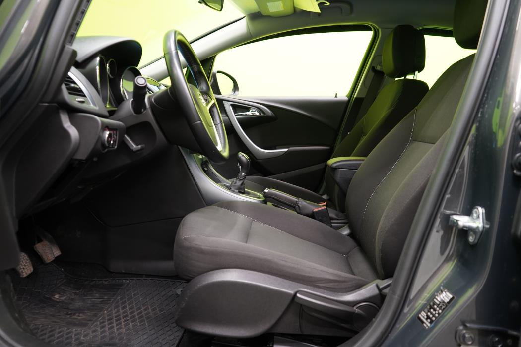 Opel Astra 2013