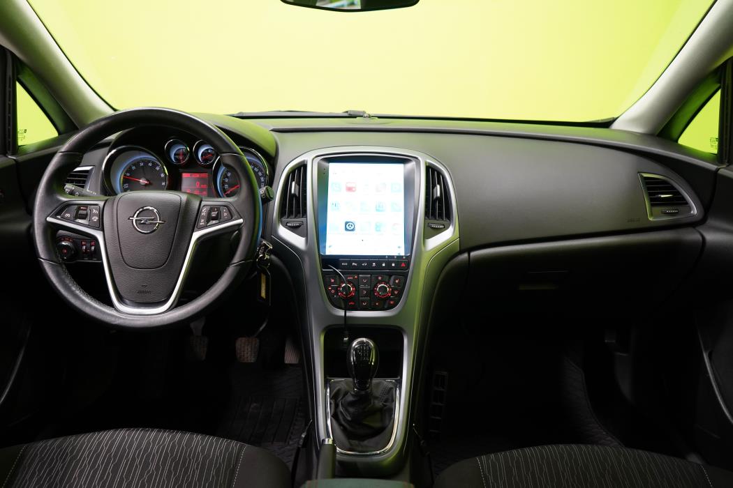Opel Astra 2013
