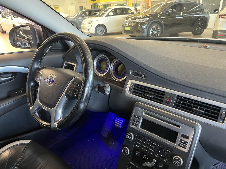 Volvo V70 2011