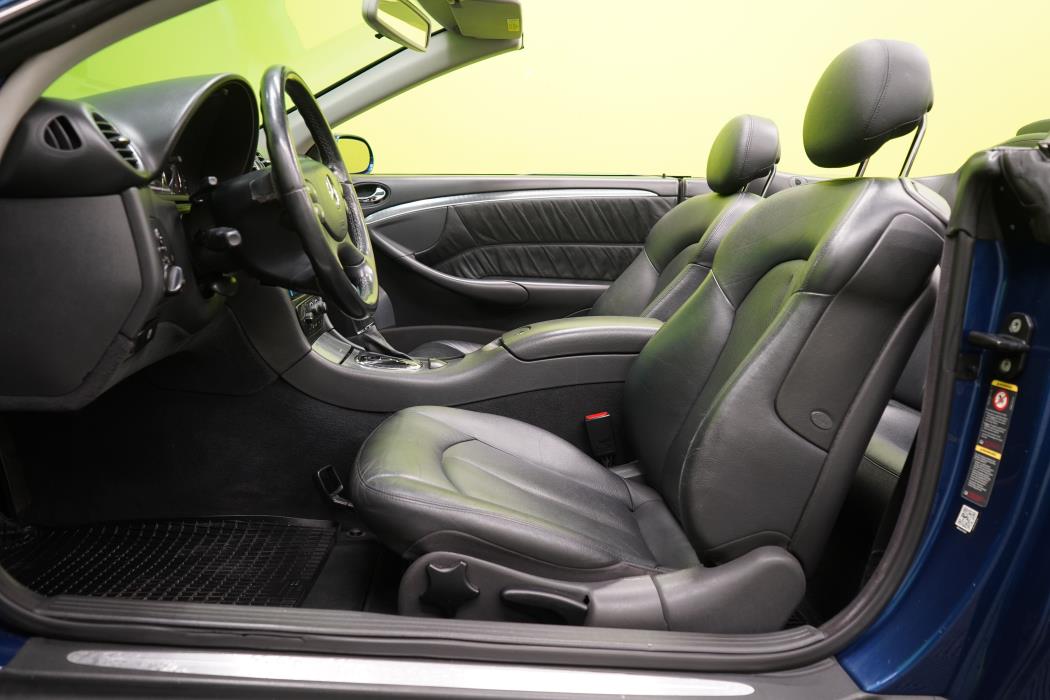 Mercedes-Benz CLK 2004