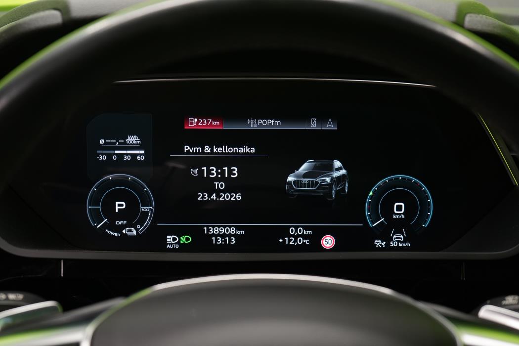 Audi e-tron 2022