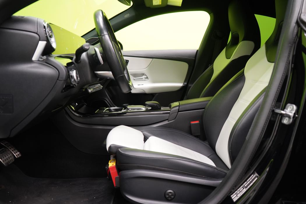 Mercedes-Benz CLA 2023