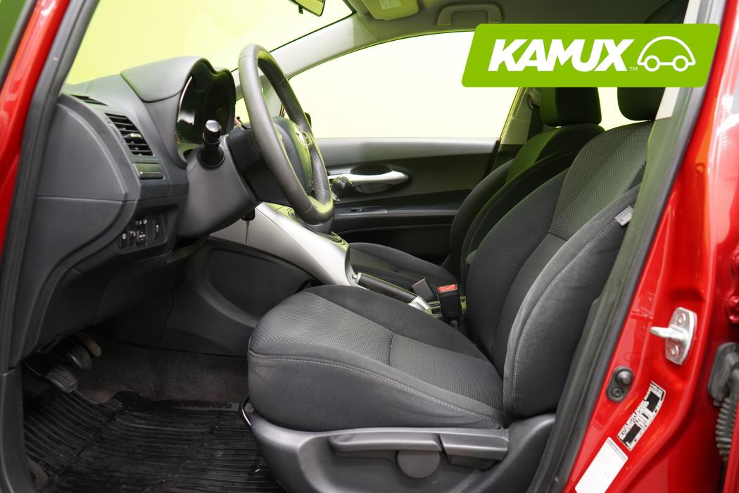 Toyota Auris 2012