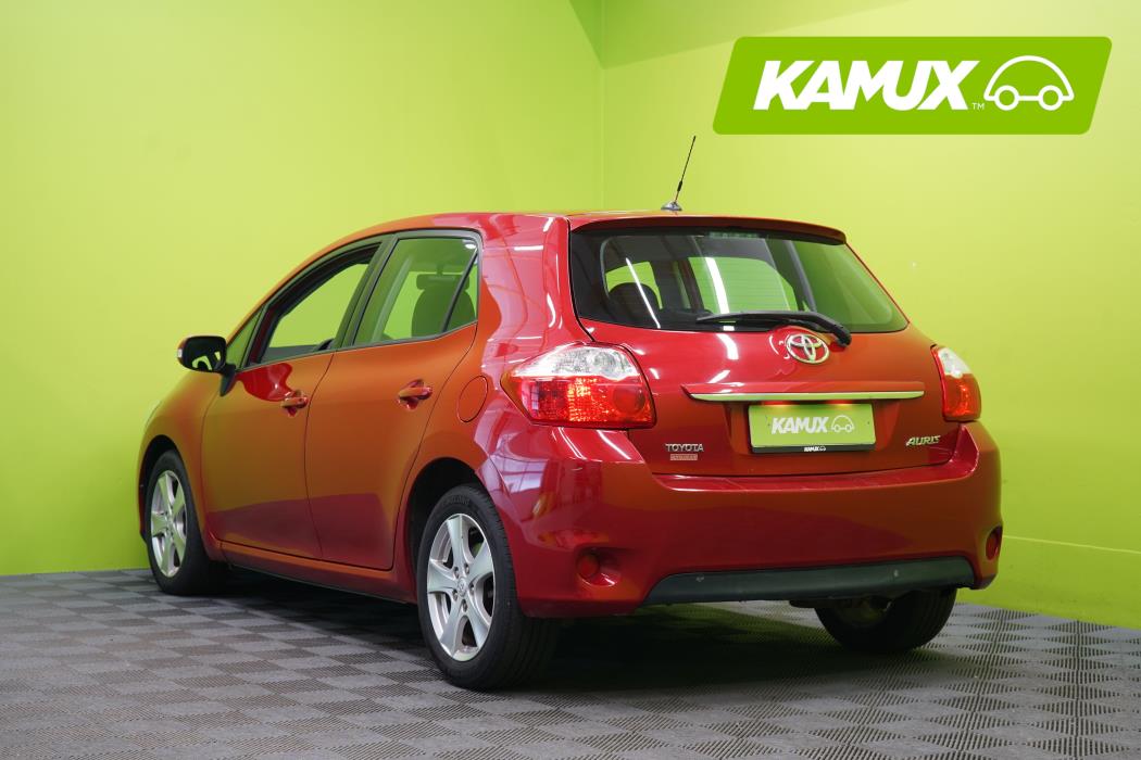 Toyota Auris 2012