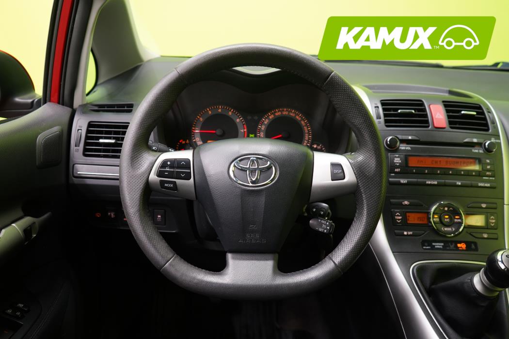 Toyota Auris 2012