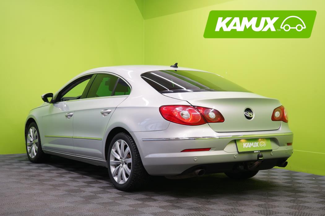 Volkswagen Passat CC 2011