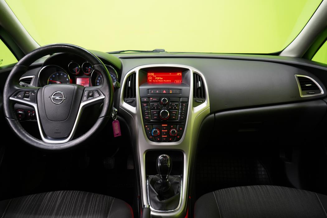 Opel Astra 2013