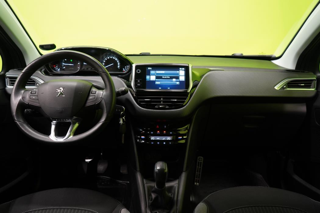 Peugeot 208 2016