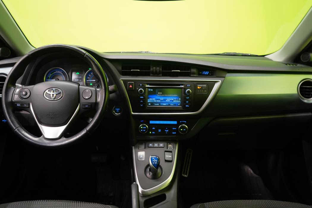 Toyota Auris 2015