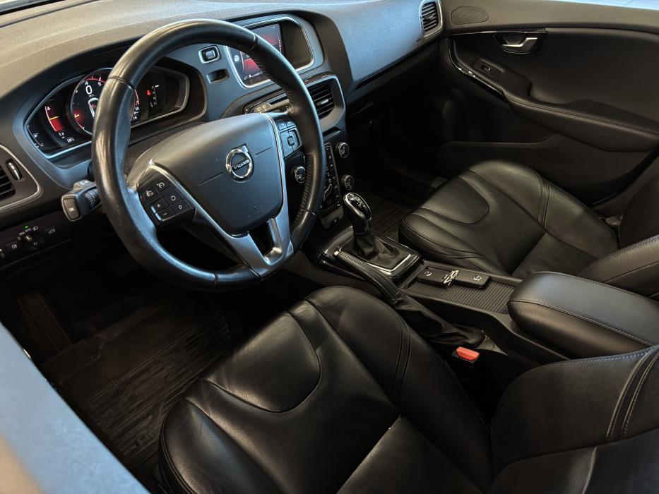 Volvo V40 2019