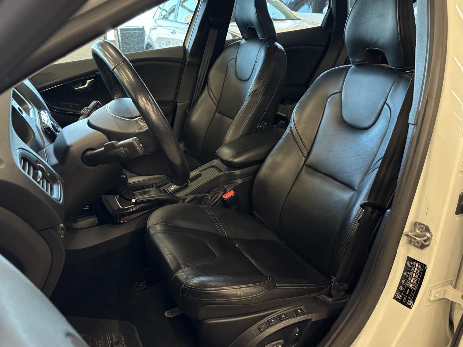 Volvo V40 2019