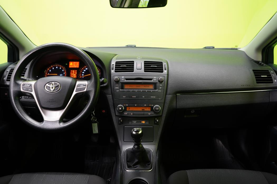 Toyota Avensis 2010