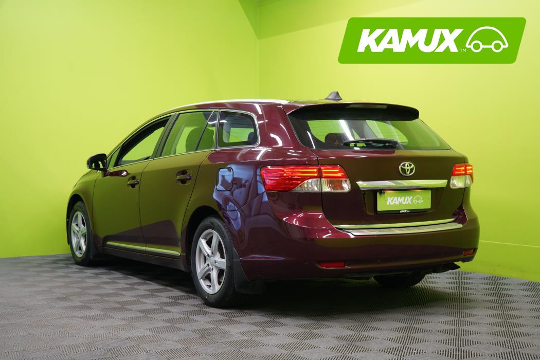 Toyota Avensis 2012