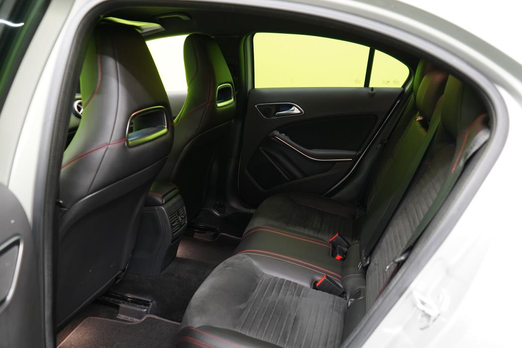 Mercedes-Benz A 2016