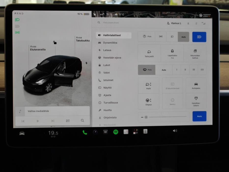 Tesla Model Y 2023