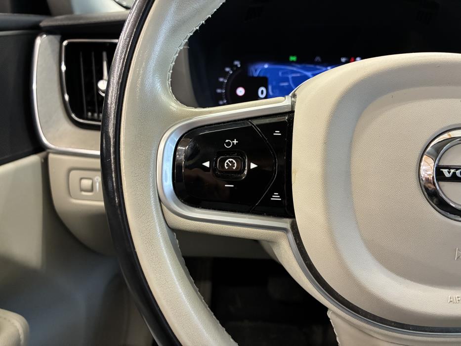 Volvo XC60 2022