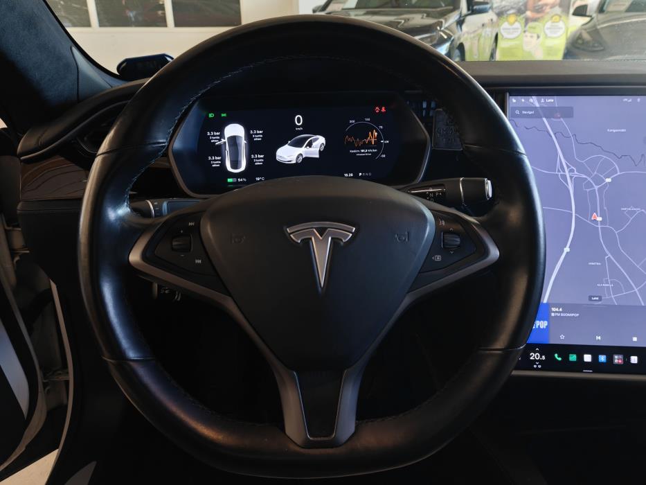 Tesla Model S 2020
