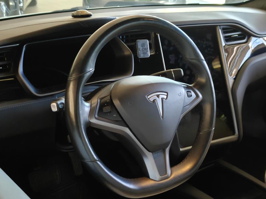Tesla Model S 2020
