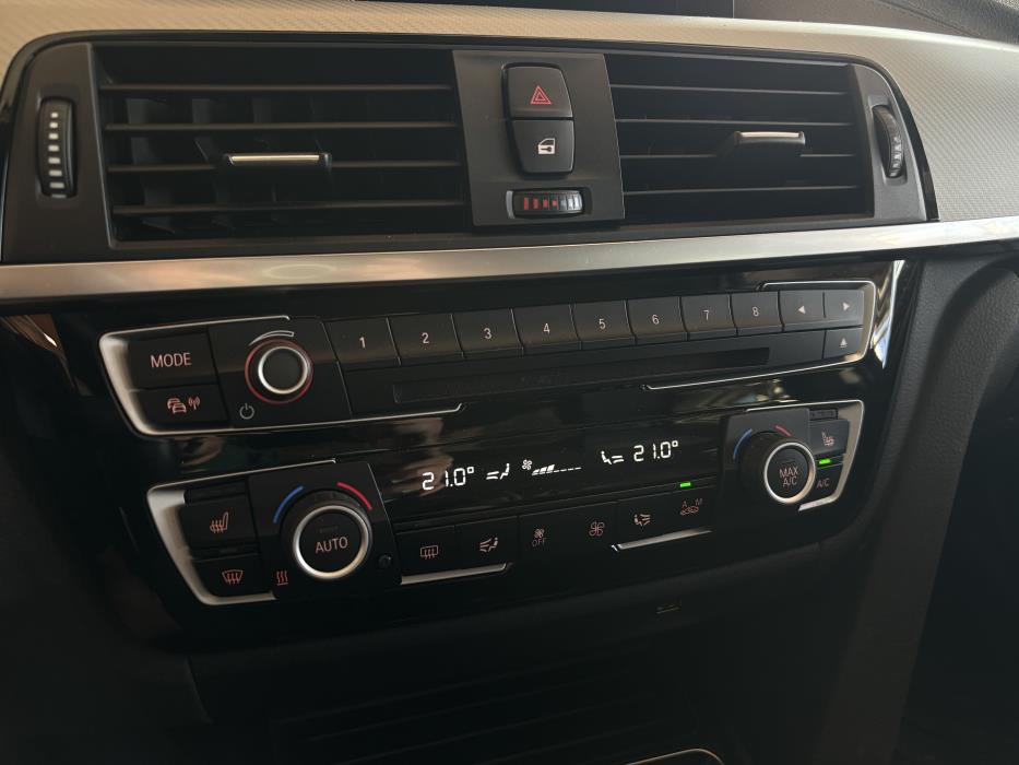 BMW 330 2018