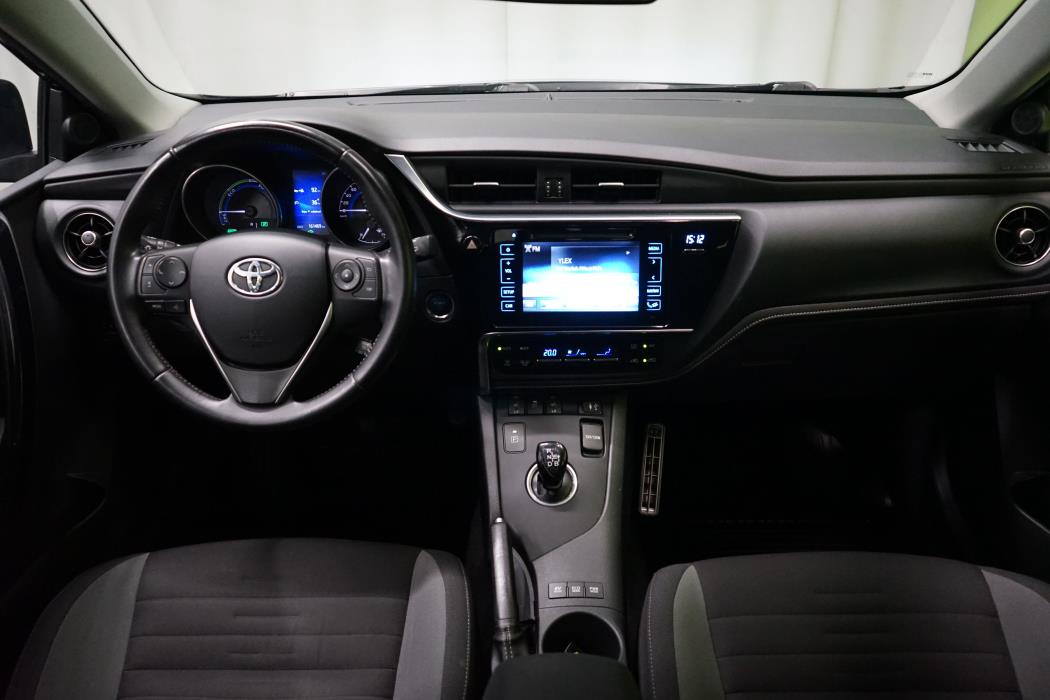 Toyota Auris 2016