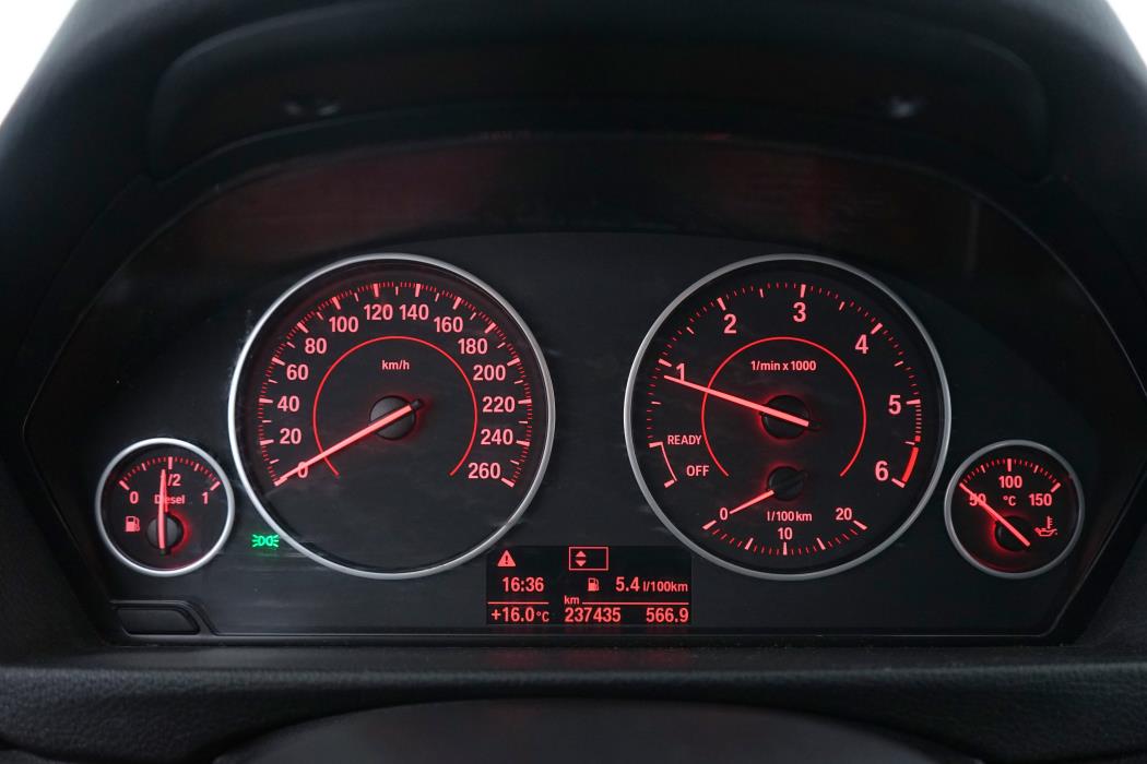 BMW 318 2014