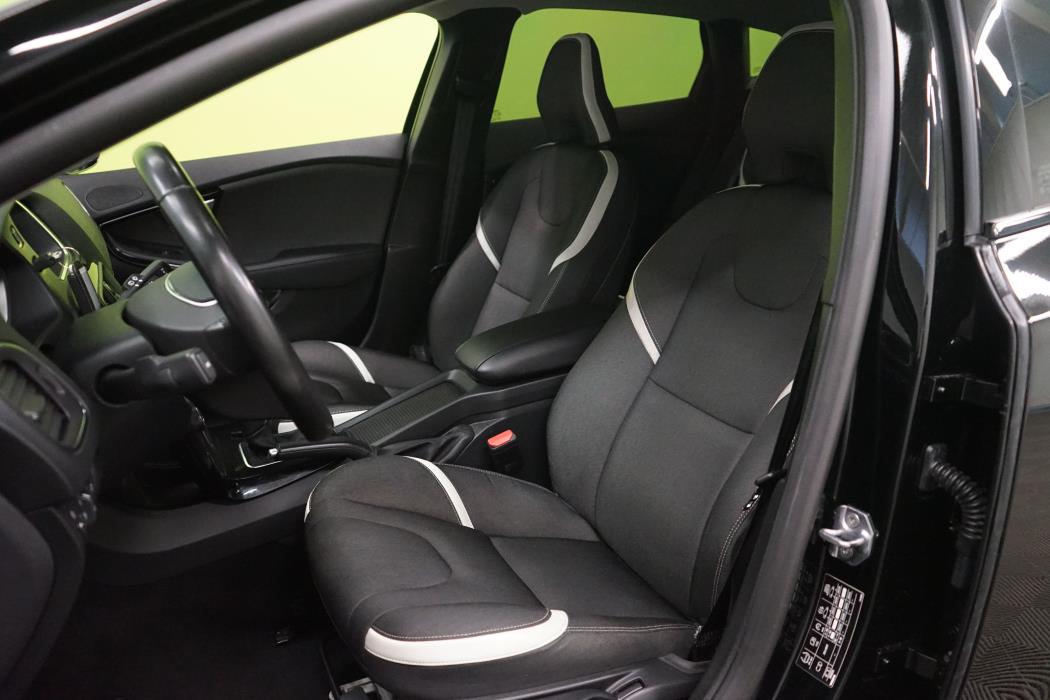 Volvo V40 2020