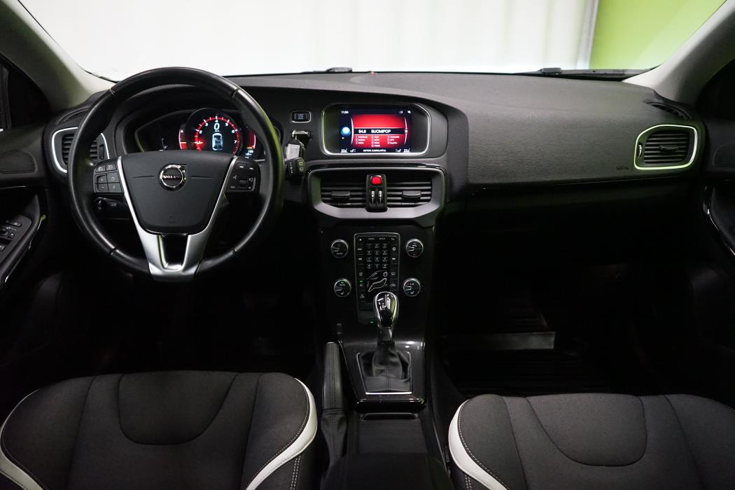 Volvo V40 2020