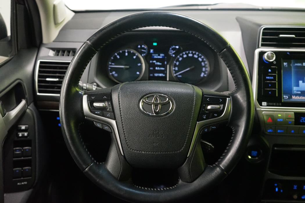 Toyota Land Cruiser 2018